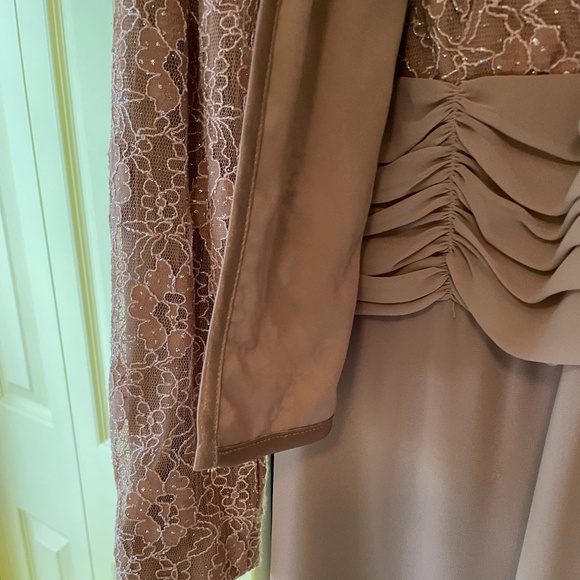 Patra Light Pink Formal Dress, size 14 - Picture 7 of 12